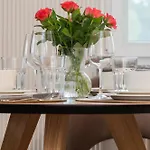 Beautiful With Balcony And Parking By Renters Колобжег