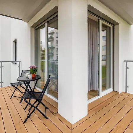 Beautiful With Balcony And Parking By Renters Апартаменты *