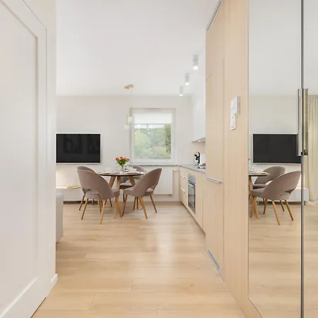 Beautiful With Balcony And Parking By Renters * Колобжег