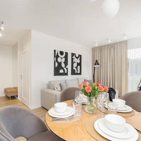 Beautiful With Balcony And Parking By Renters Апартаменты Колобжег